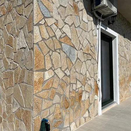 Corcyrana Apartamento *